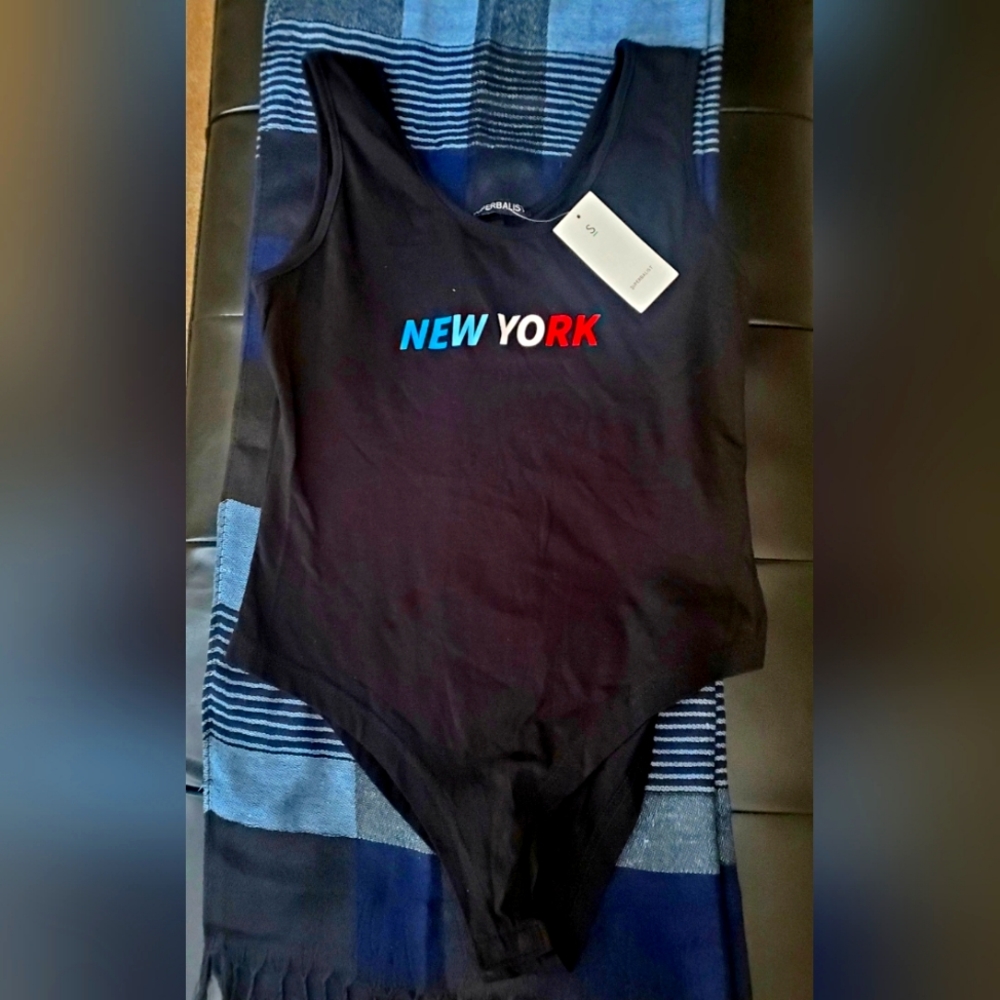 Black New York logo bodysuit (L) NWT